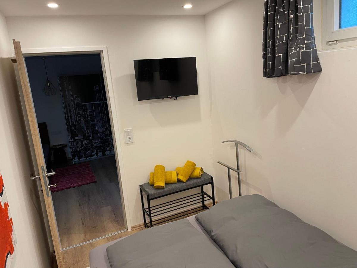 Aussergewoehnliche Kellerloft Appartement Innsbruck Buitenkant foto